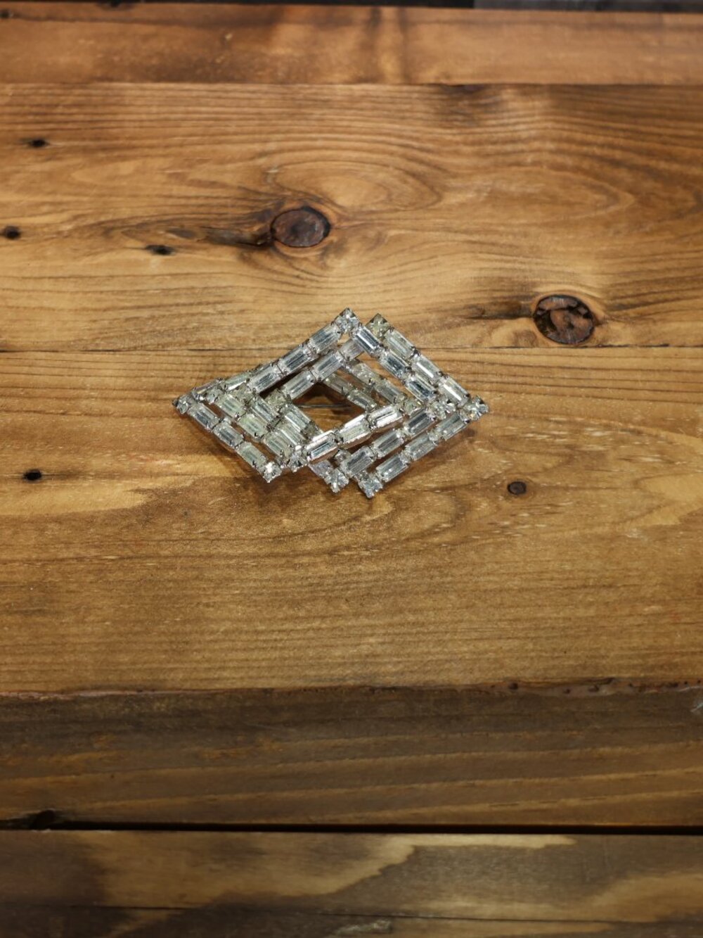 VINTAGE large  signed WEISS Baguette  shaped clear RHINESTONE brooch  pin